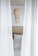 Amelie Suites