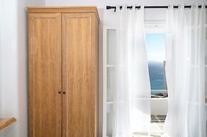 Amelie Suites