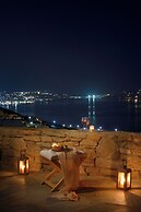 Amelie Suites