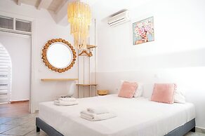 Amelie Suites