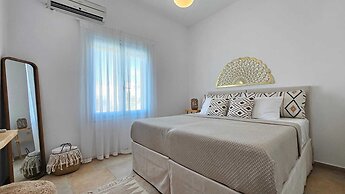 Milos AquaBliss Beachfront Villa