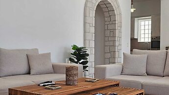 Milos AquaBliss Beachfront Villa