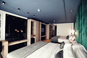 Luxury Premium Finese Hotel & SPA