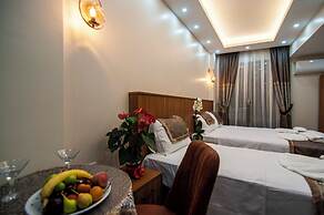 By Historial Hotel