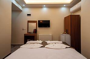 By Historial Hotel