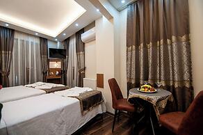 By Historial Hotel