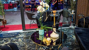 By Historial Hotel
