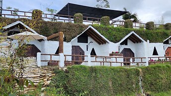 HOBBIT HOTEL