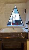 HOBBIT HOTEL