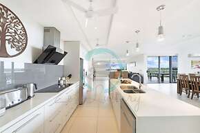 ZEN LUXURY 2-STORY Penthouse Mindal View
