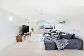 ZEN LUXURY 2-STORY Penthouse Mindal View