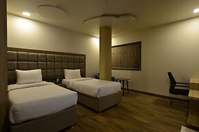 Hotel Jhankar Palace