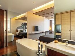 The Isvara By Cove