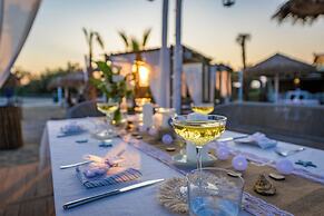 Pareus Beach Resort