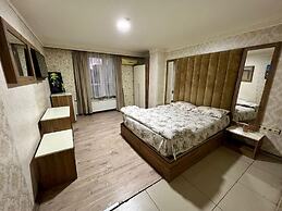 Camellia Suit Hotel