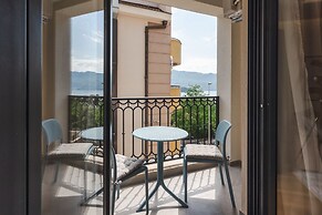 Salus Hill Condo