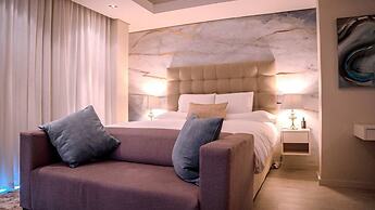 Crystal Towers 212