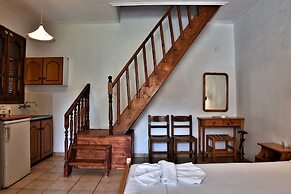 Elpida Hotel