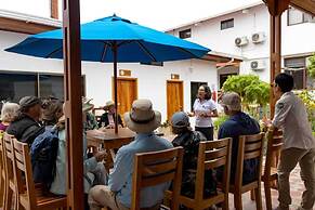 Plaza Luna Suites