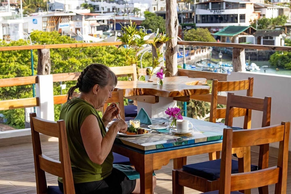 Plaza Luna Suites