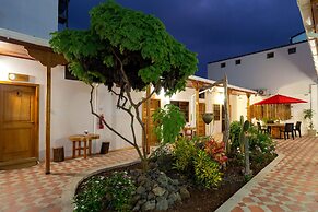Plaza Luna Suites