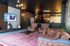 Grand Moon Hotel