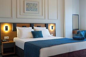Grand Moon Hotel