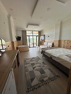 Aurora Suit Bungalov