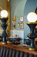 W Budapest