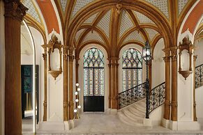 W Budapest