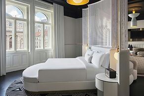 W Budapest