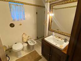 6-bed Cottage Sleeps 12 With Gardens