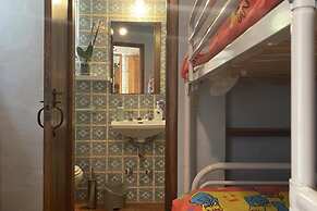 6-bed Cottage Sleeps 12 With Gardens