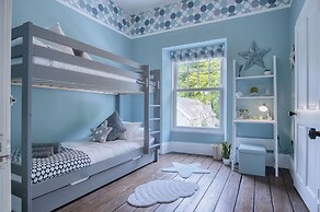 Hill House Country Estate - Princes Gate