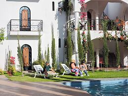 Casa Hotel Mamaluna
