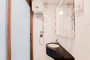 Nice Design And Minimalist Studio At Sky House Bsd Apartment
