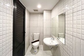 Cozy Studio At De Prima Apartment