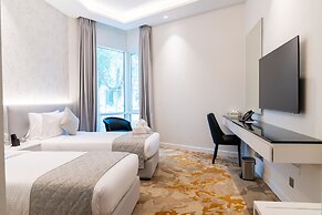 eStay Hotel