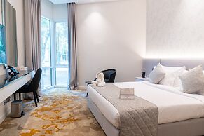 eStay Hotel