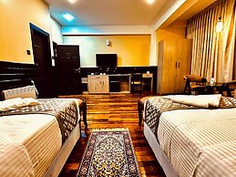 Silver Cloud Hotel
