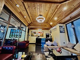 Silver Cloud Hotel