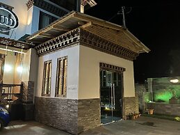 Silver Cloud Hotel