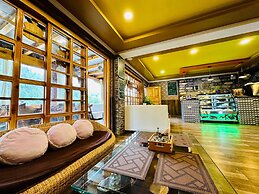 Silver Cloud Hotel