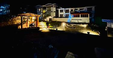 Silver Cloud Hotel