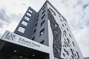 Eduard House by Larsen