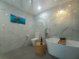 ZEN AT ROSEWOOD - 2BR Guesthouse & Pool