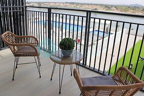 Stunning canal view apartment Yas island