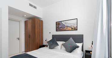 Executive 1 BR in Oasis - 2