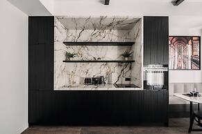 HIGHSTAY - Luxury Serviced Apartments - North Marais 1