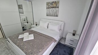 Doukas Aparthotel